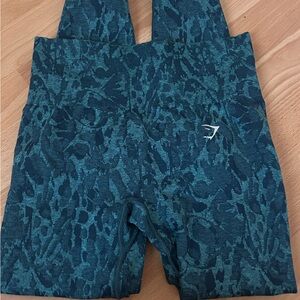 Gymshark Blue/Green Scrunch Leggings